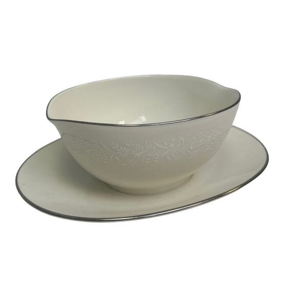 White Floral Noritake Ivory China Lorelei Attached Gravy Boat Saucer Silver Rim - Picture 1 of 5